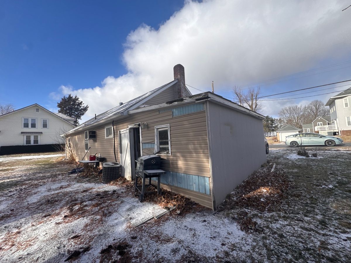 315 W Washington Street, Blandinsville, IL 61420