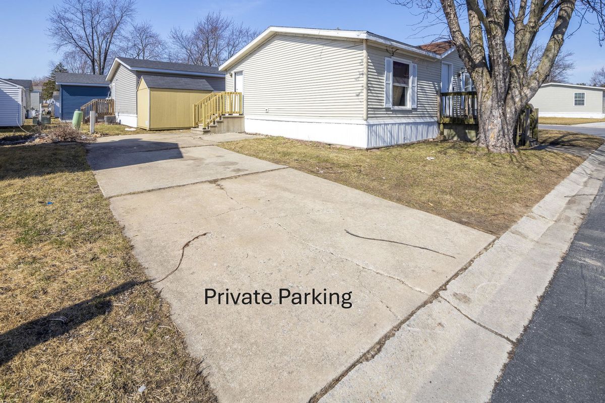 285 Park Lane, Sauk Village, IL 60411