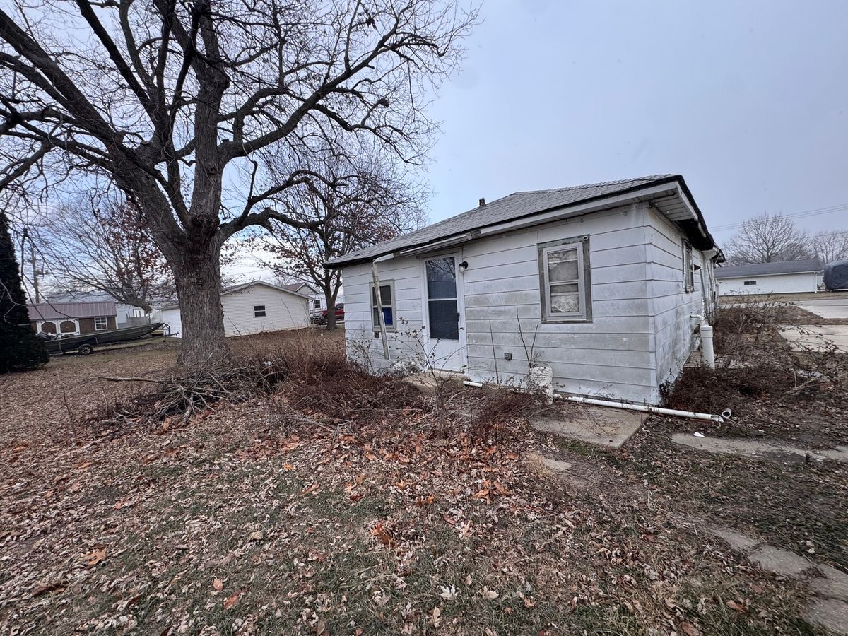 454 S 7th Avenue, Canton, IL 61520