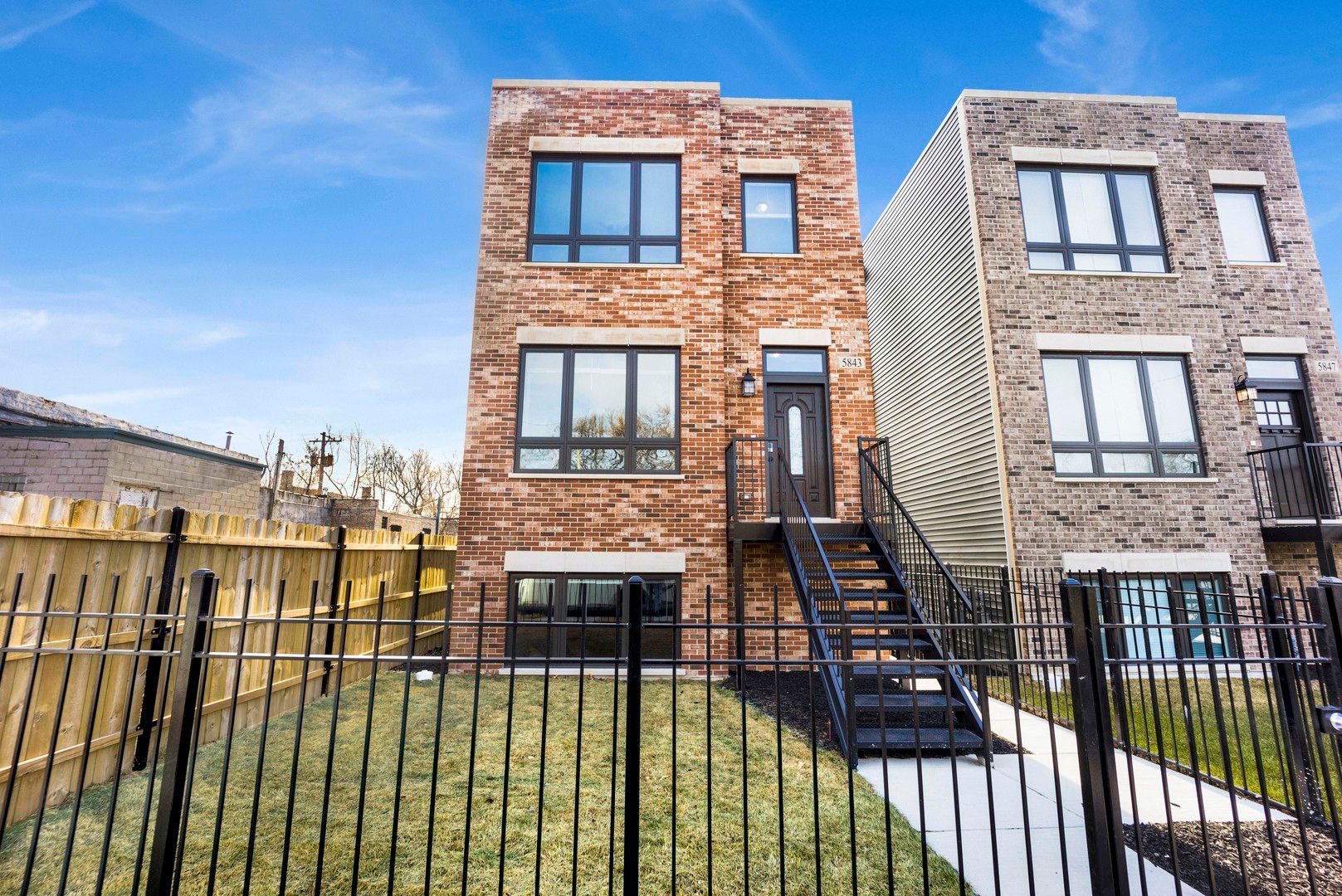 5843 Corcoran Place — Chicago, IL 60644