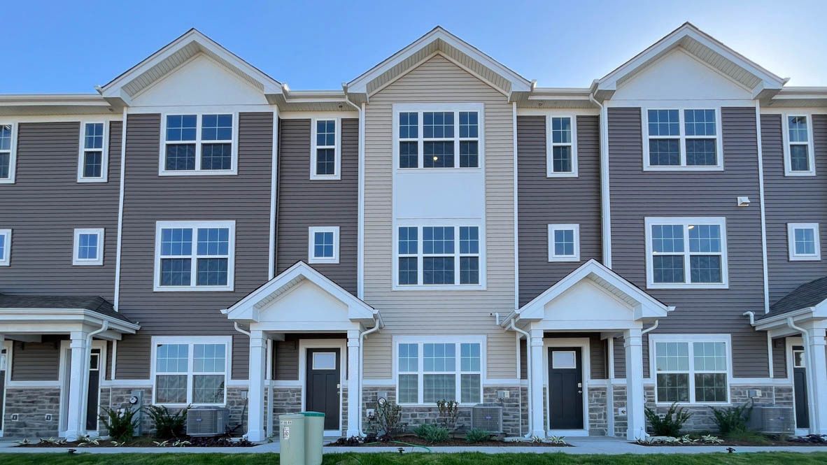 2666 Arrowhead Drive — Pingree Grove, IL 60140