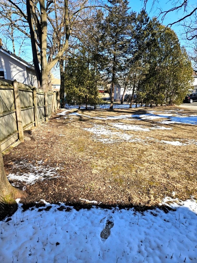 1 Burtis Avenue — Highland Park, IL 60035