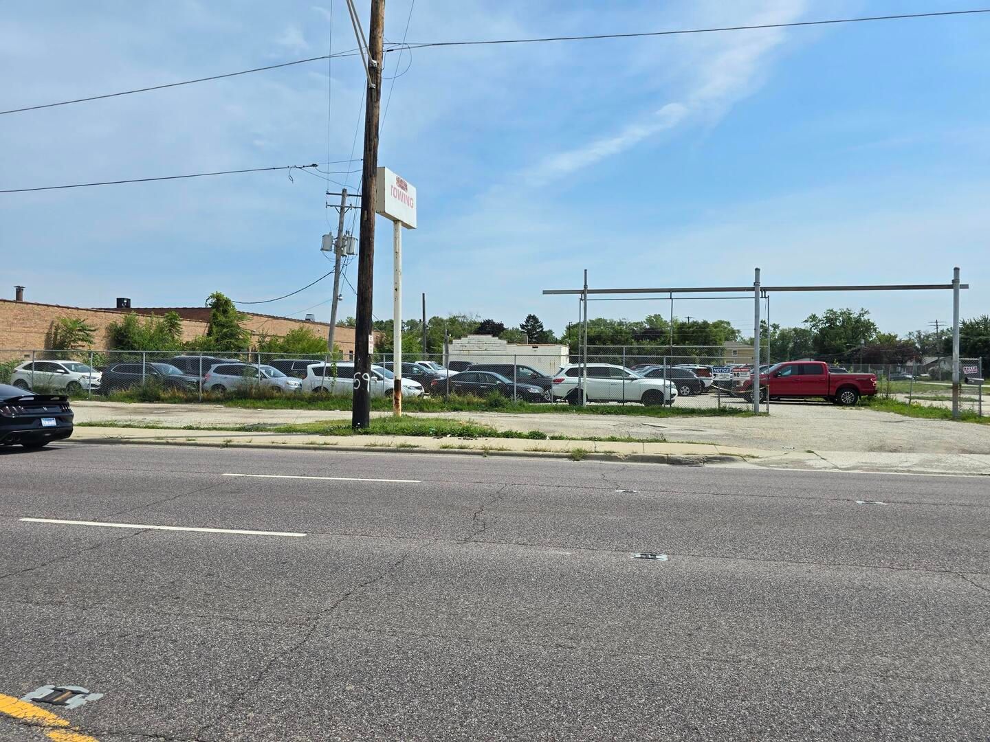 2305 N Mannheim Road — Melrose Park, IL 60164