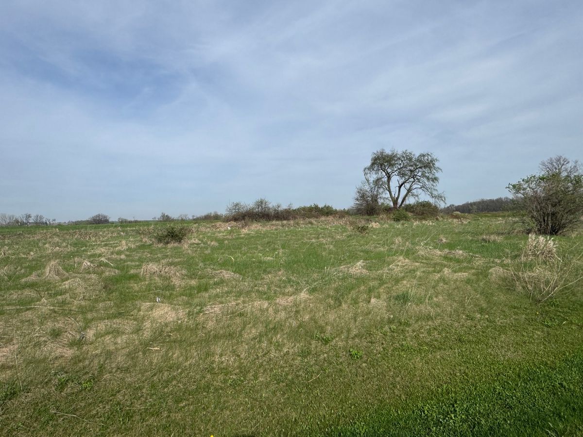 104 Kyle Lane, Kirkland, IL 60146