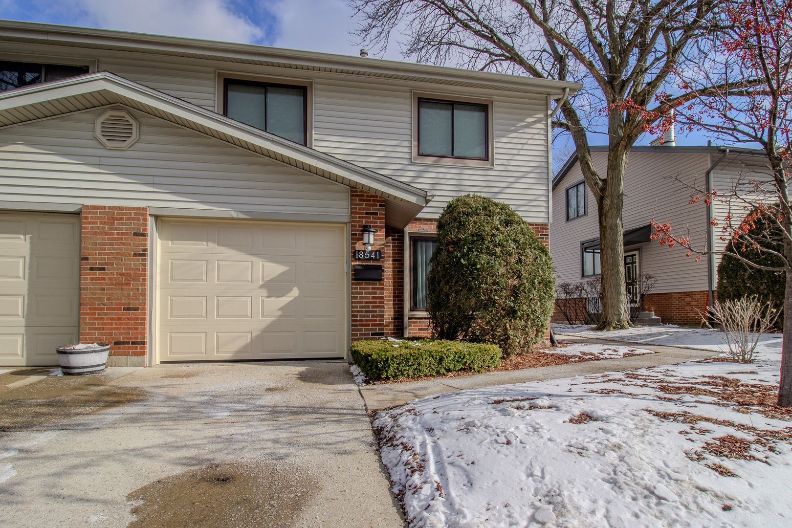 18541 Meadow Lane — Hazel Crest, IL 60429