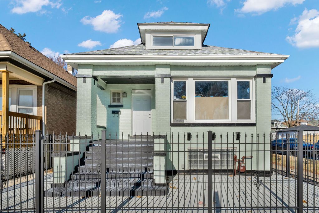 1444 W 72nd Place — Chicago, IL 60636