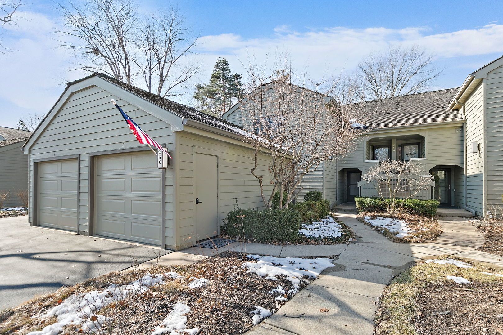 260 Timber Ridge Lane #A — Lake Barrington, IL 60010