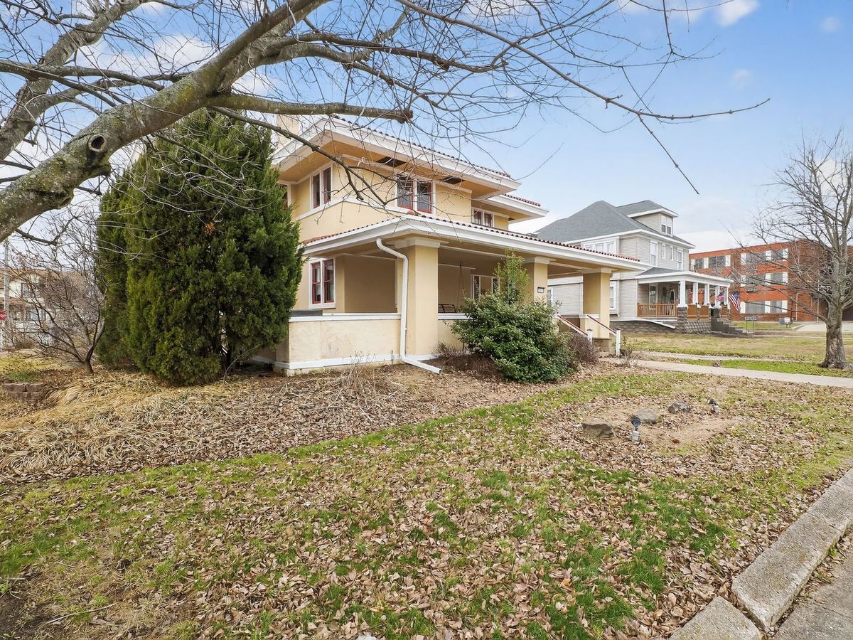 1207 12th Street, Lawrenceville, IL 62439