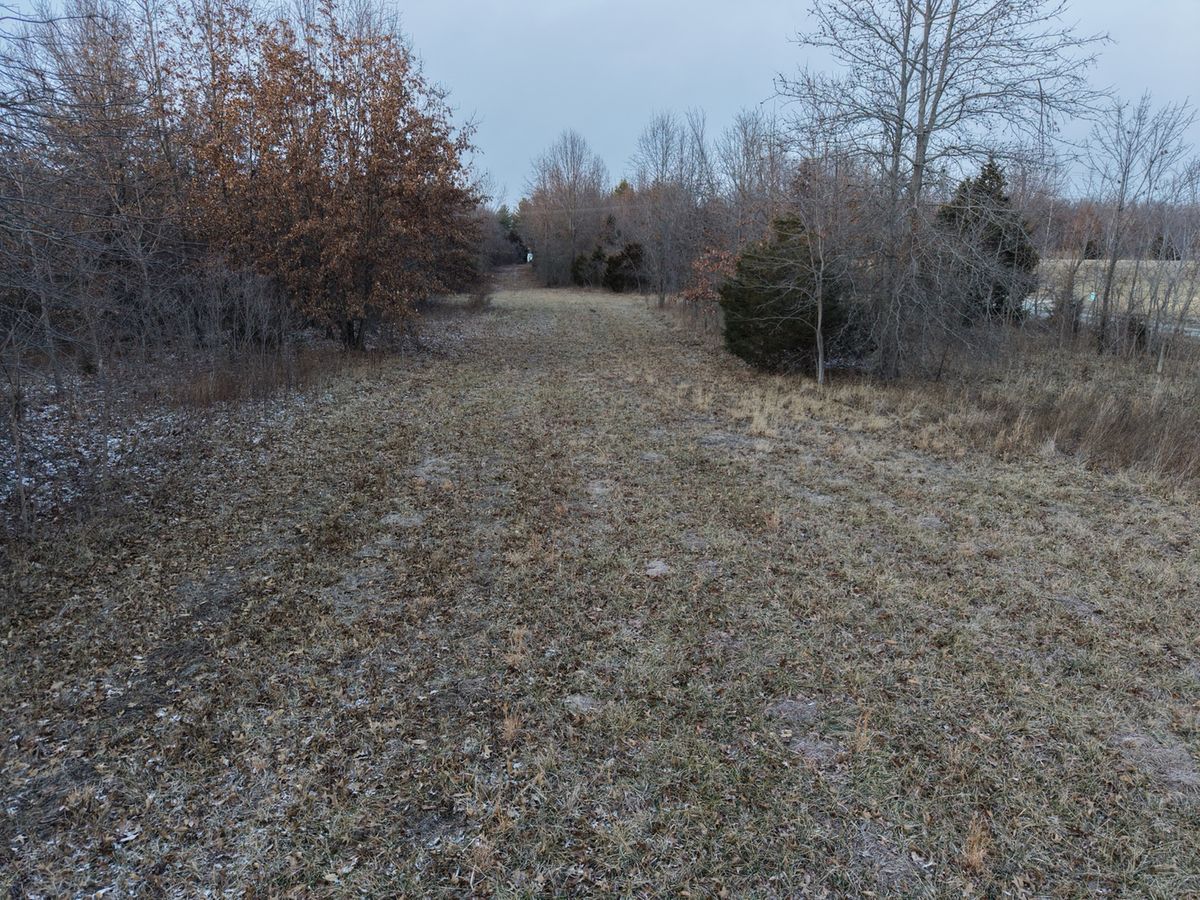 2878 Lazy Acre Road, Odin, IL 62870