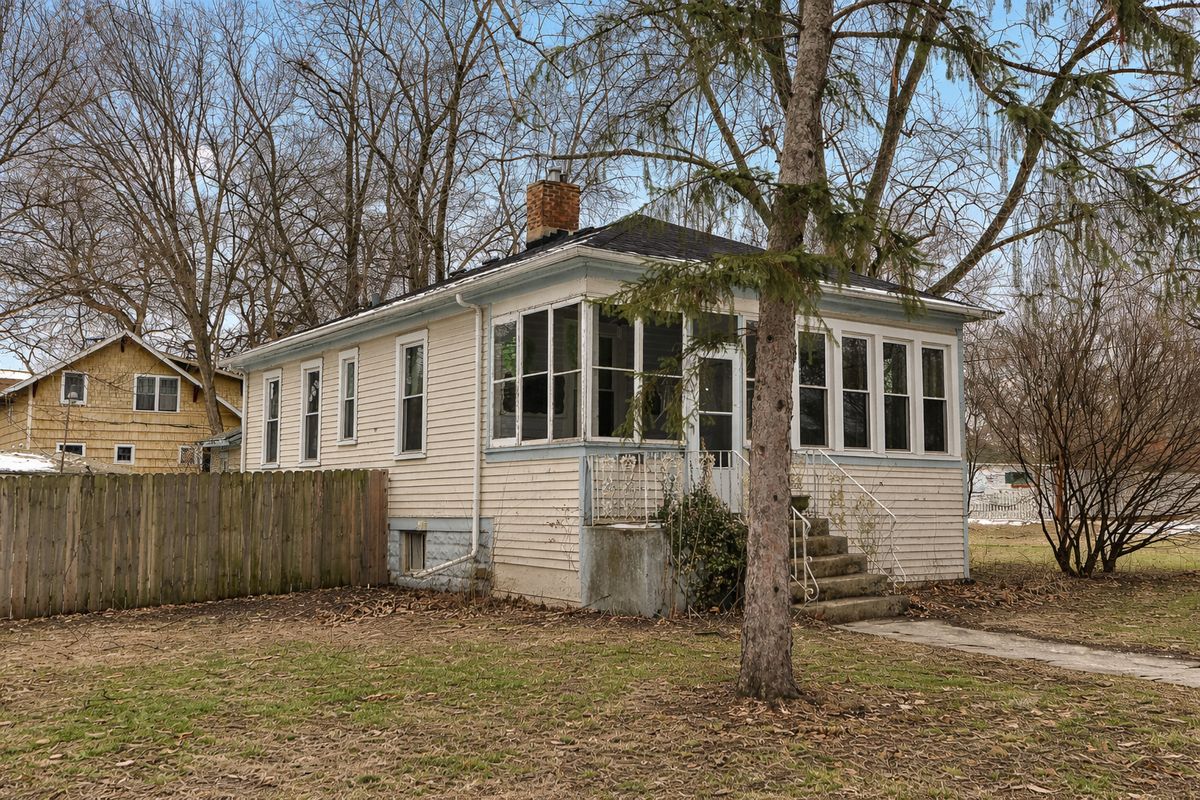 1812 Cedar Road, Homewood, IL 60430