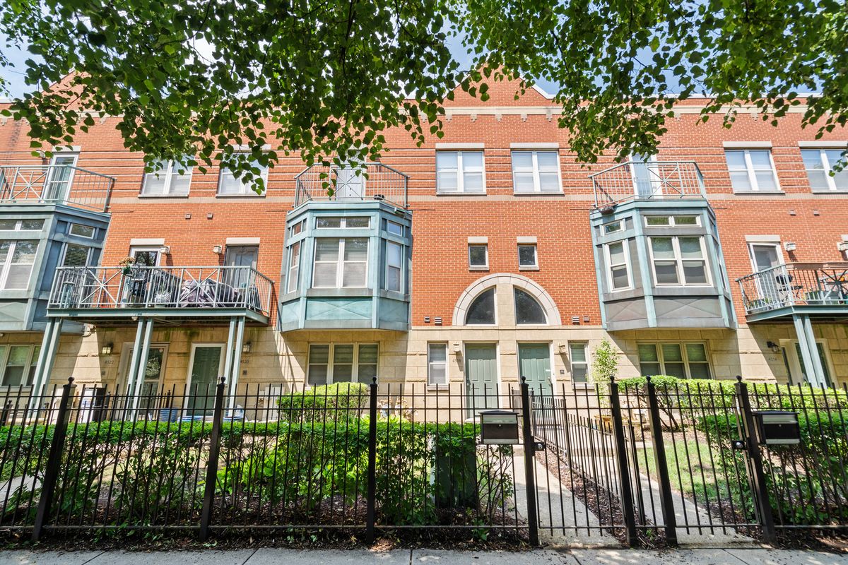 4518 Woodlawn Avenue, Chicago, IL 60615