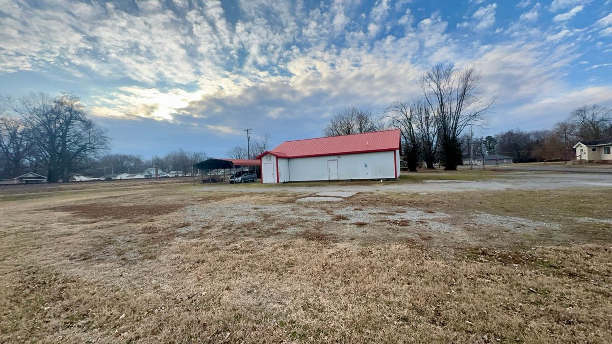 606 GRAND Street, Benton, IL 62812