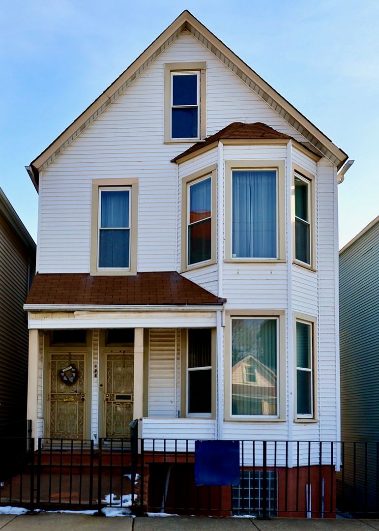 8733 S Buffalo Avenue — Chicago, IL 60617