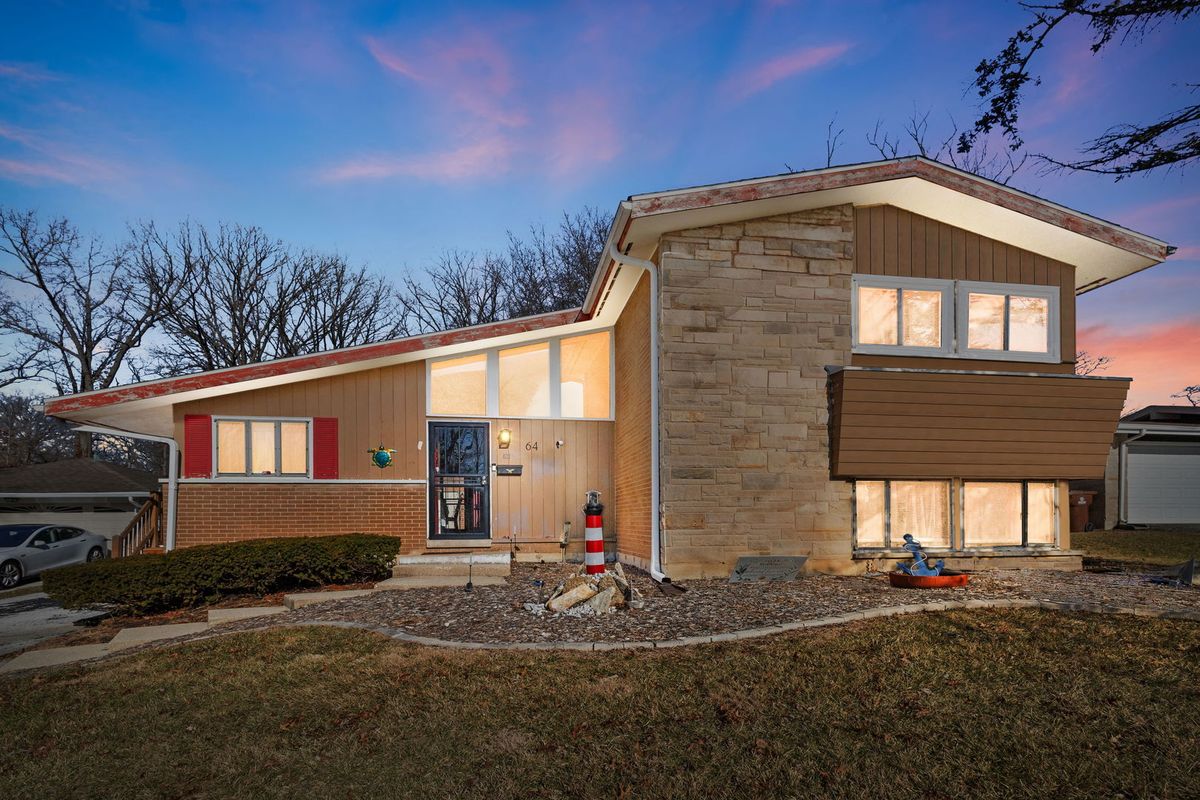 64 Blackhawk Drive, Park Forest, IL 60466