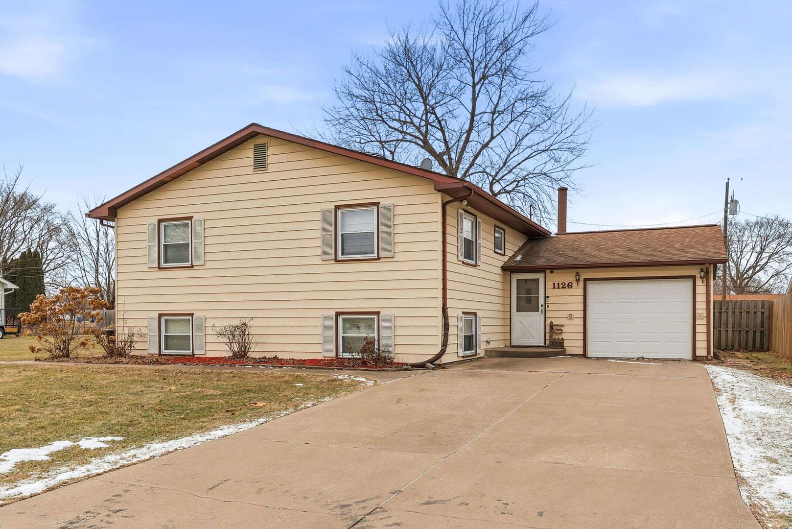 1126 13th Street — Silvis, IL 61282