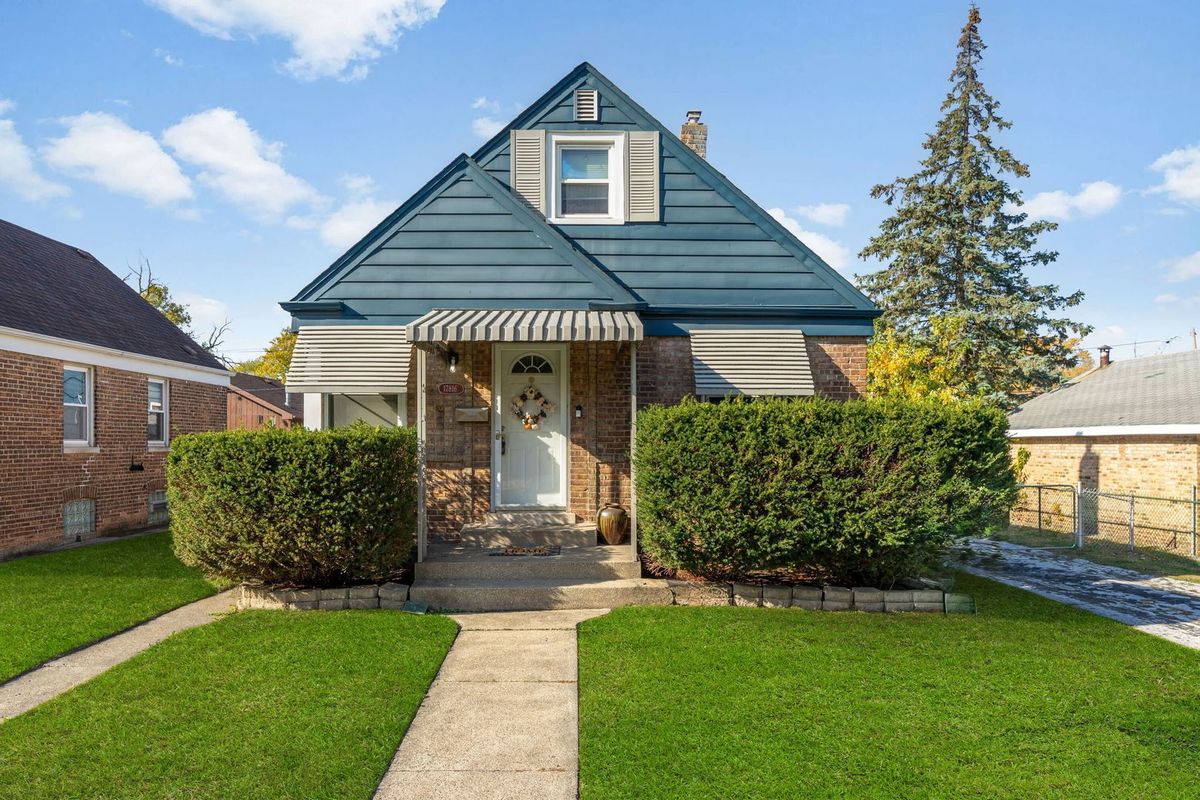 17816 Commercial Avenue, Lansing, IL 60438