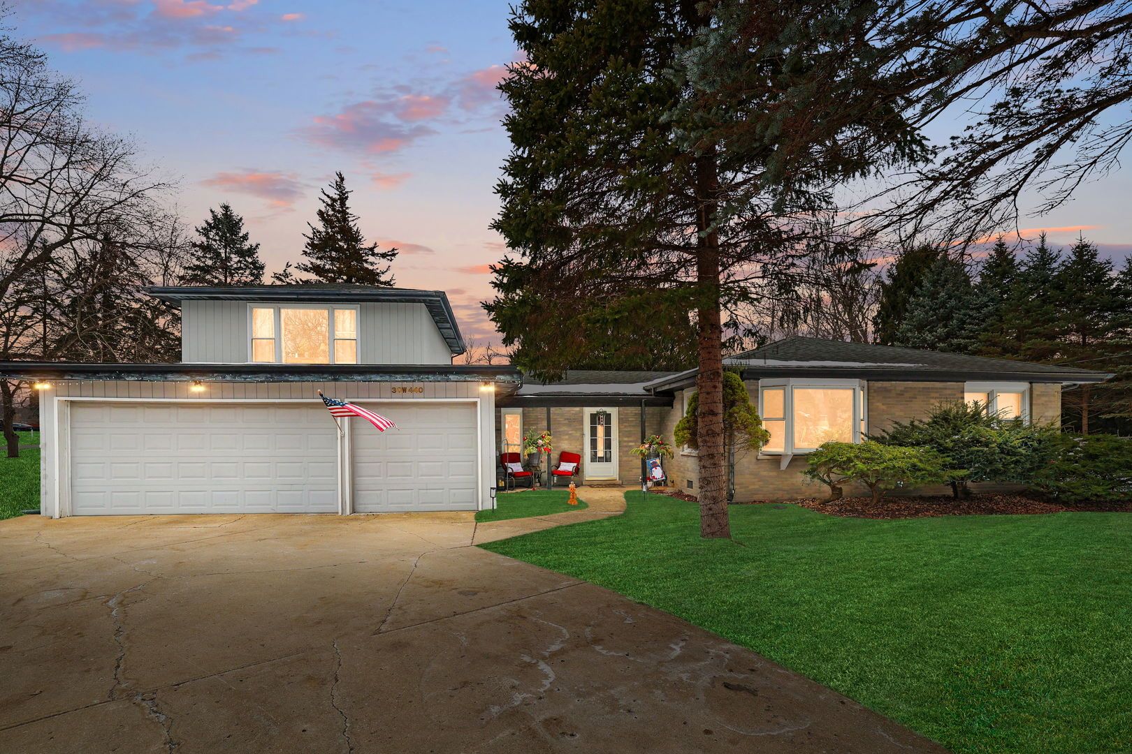 30W440 Whitney Road — West Chicago, IL 60185