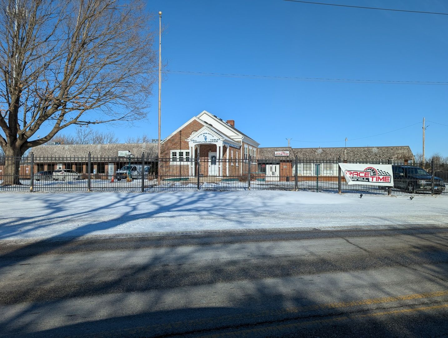 27764 Old Volo Village Road — Lakemoor, IL 60051