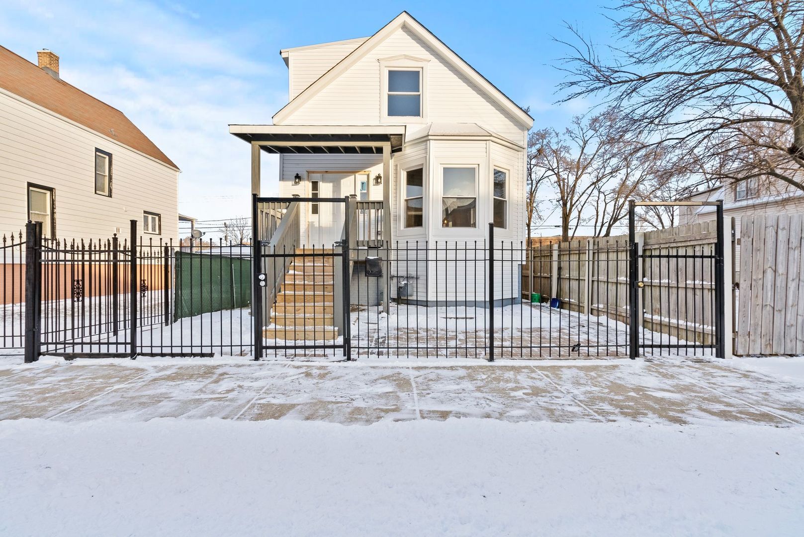 6807 S Marshfield Avenue — Chicago, IL 60636
