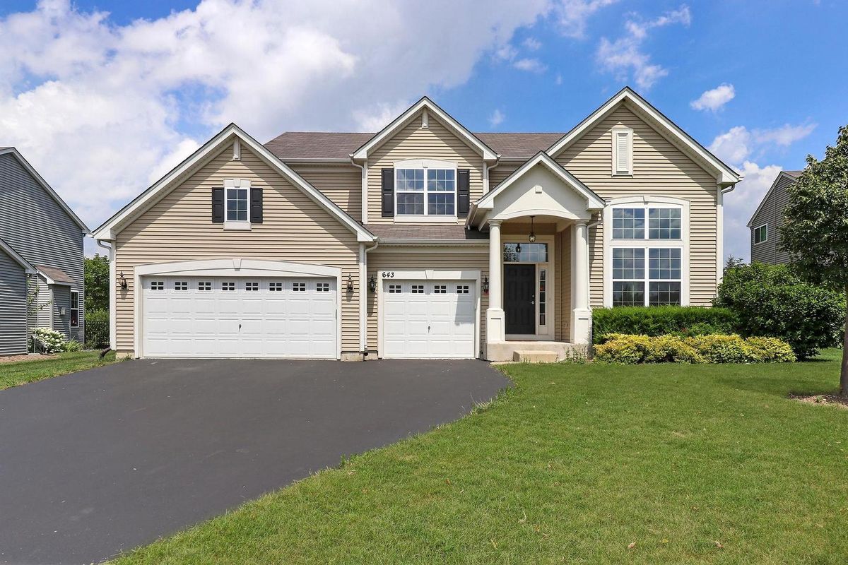 643 Seneca Street, Volo, IL 60073