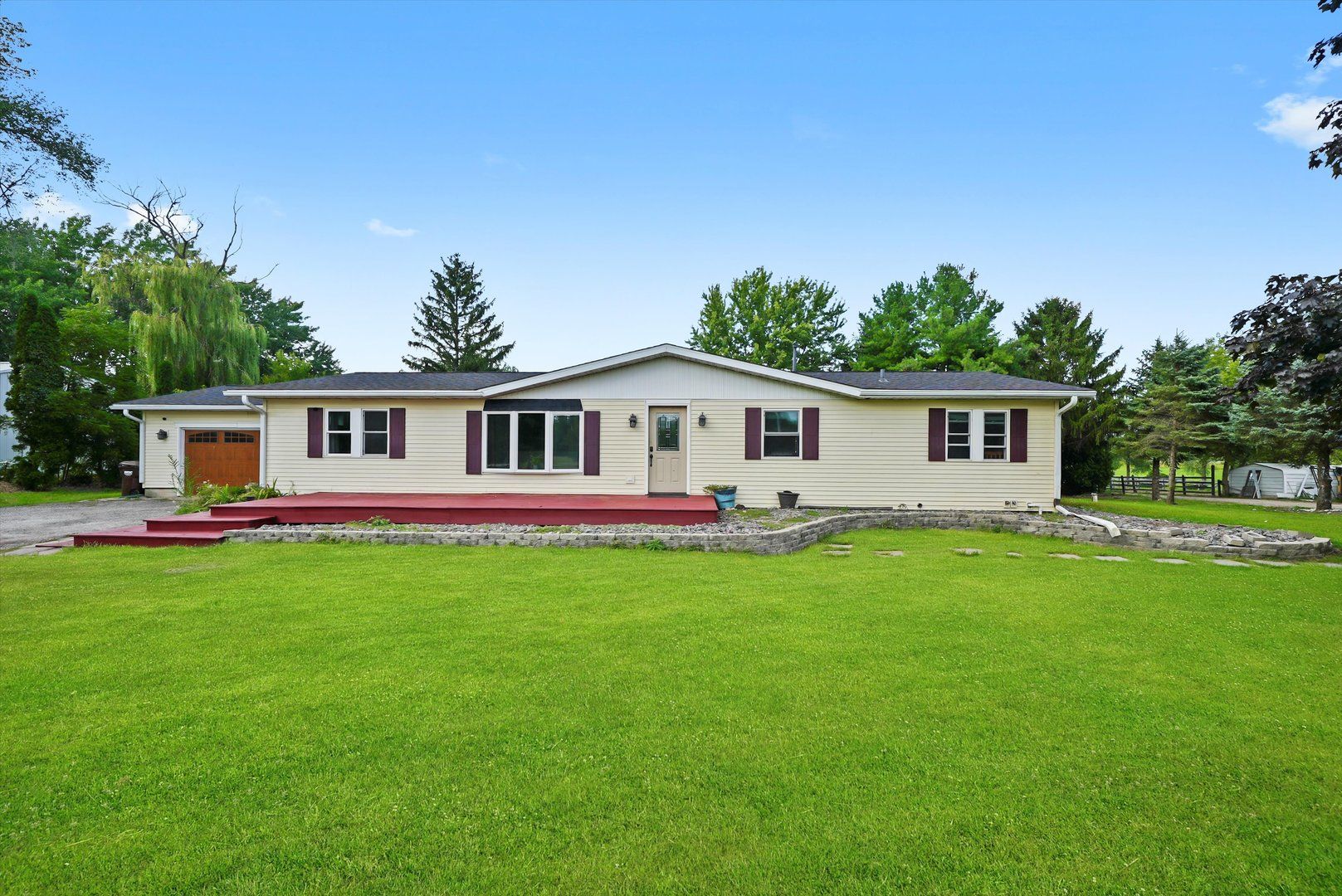 14716 Il Route 176 Highway — Woodstock, IL 60098