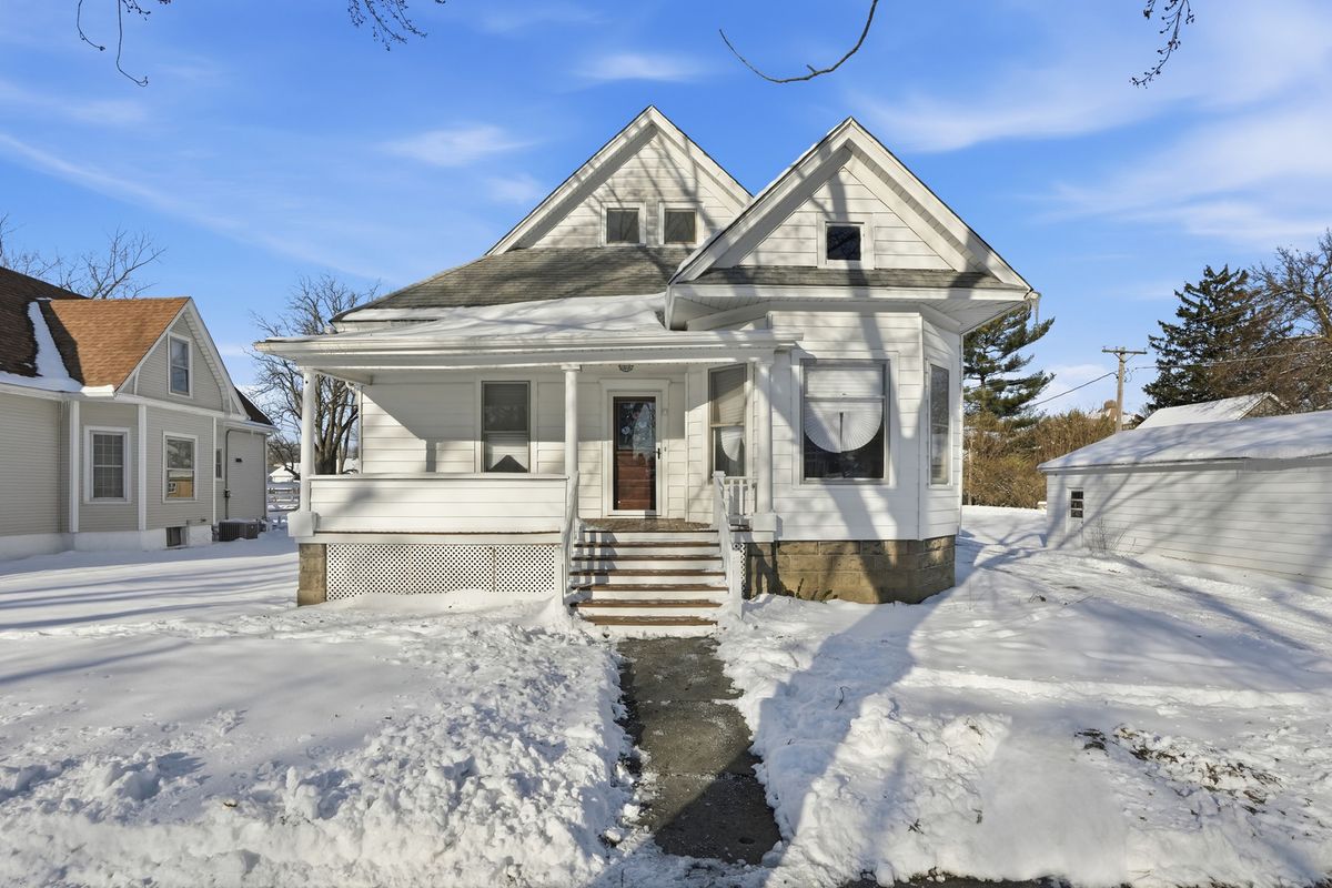 307 Curtis Street, Grant Park, IL 60940