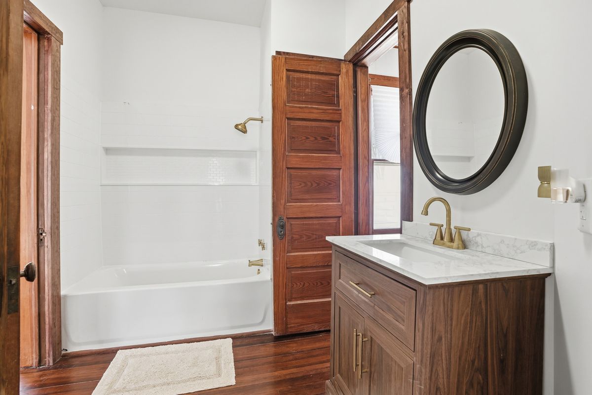 307 W Curtis Street, Grant Park, IL 60940