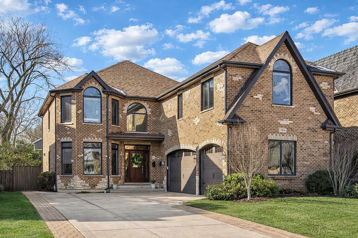 594 Fairfield Avenue, Elmhurst, IL 60126