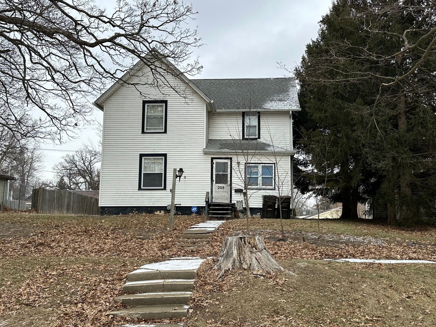 208 Johnson Street — Morrison, IL 61270