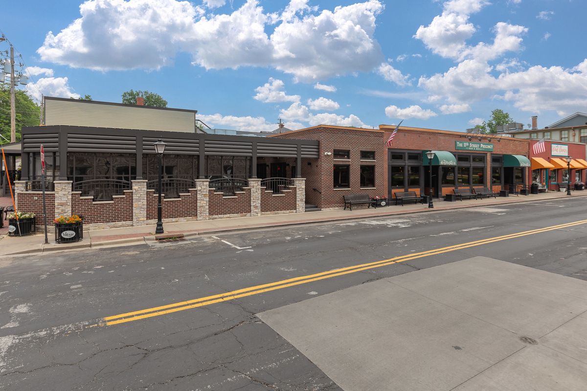 2108 11TH Street, Davenport, IA 52803