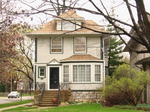 330 N Ridgeland Avenue — Oak Park, IL 60302