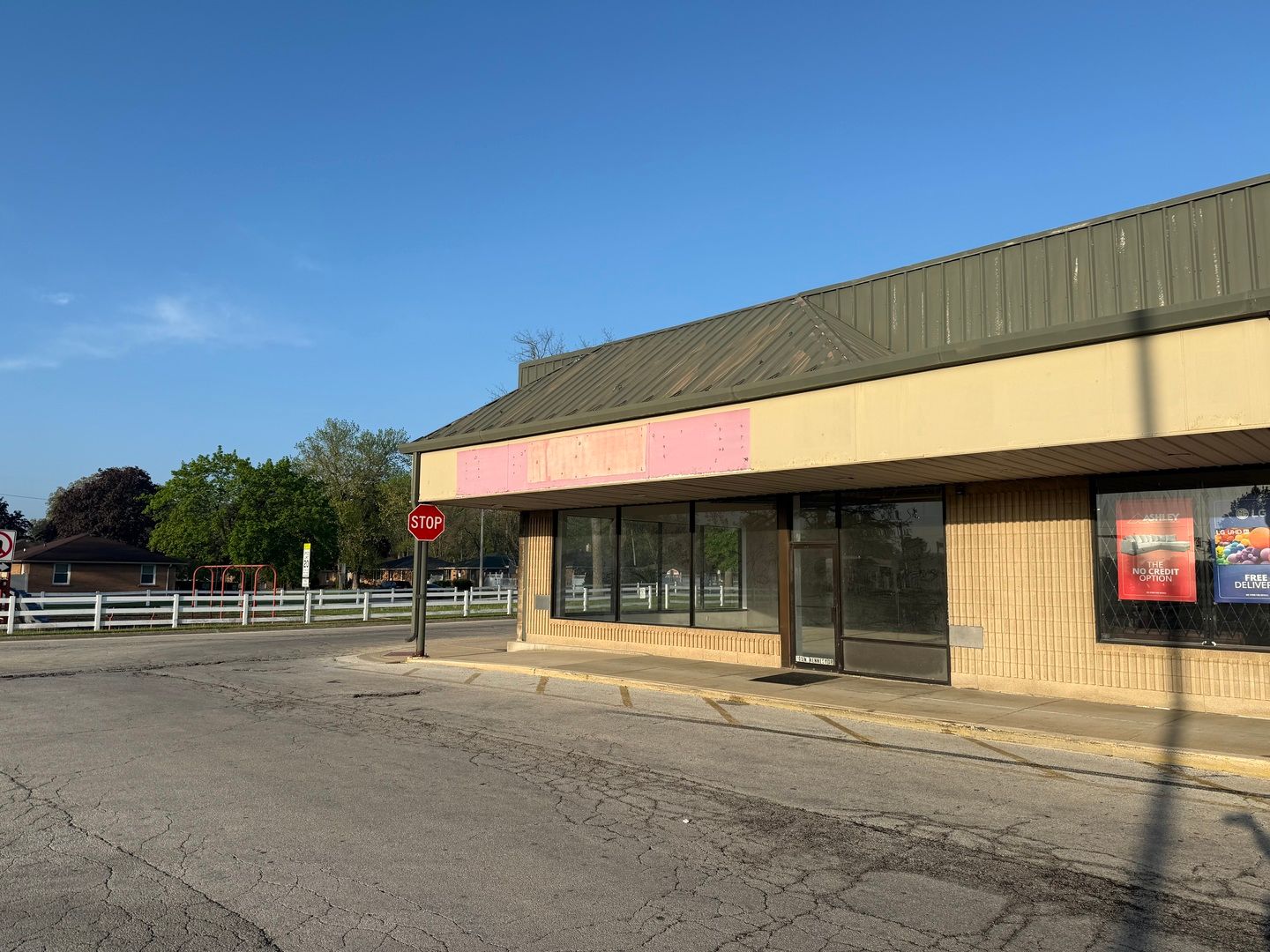 185 S Kennedy Drive #105 — Bradley, IL 60915