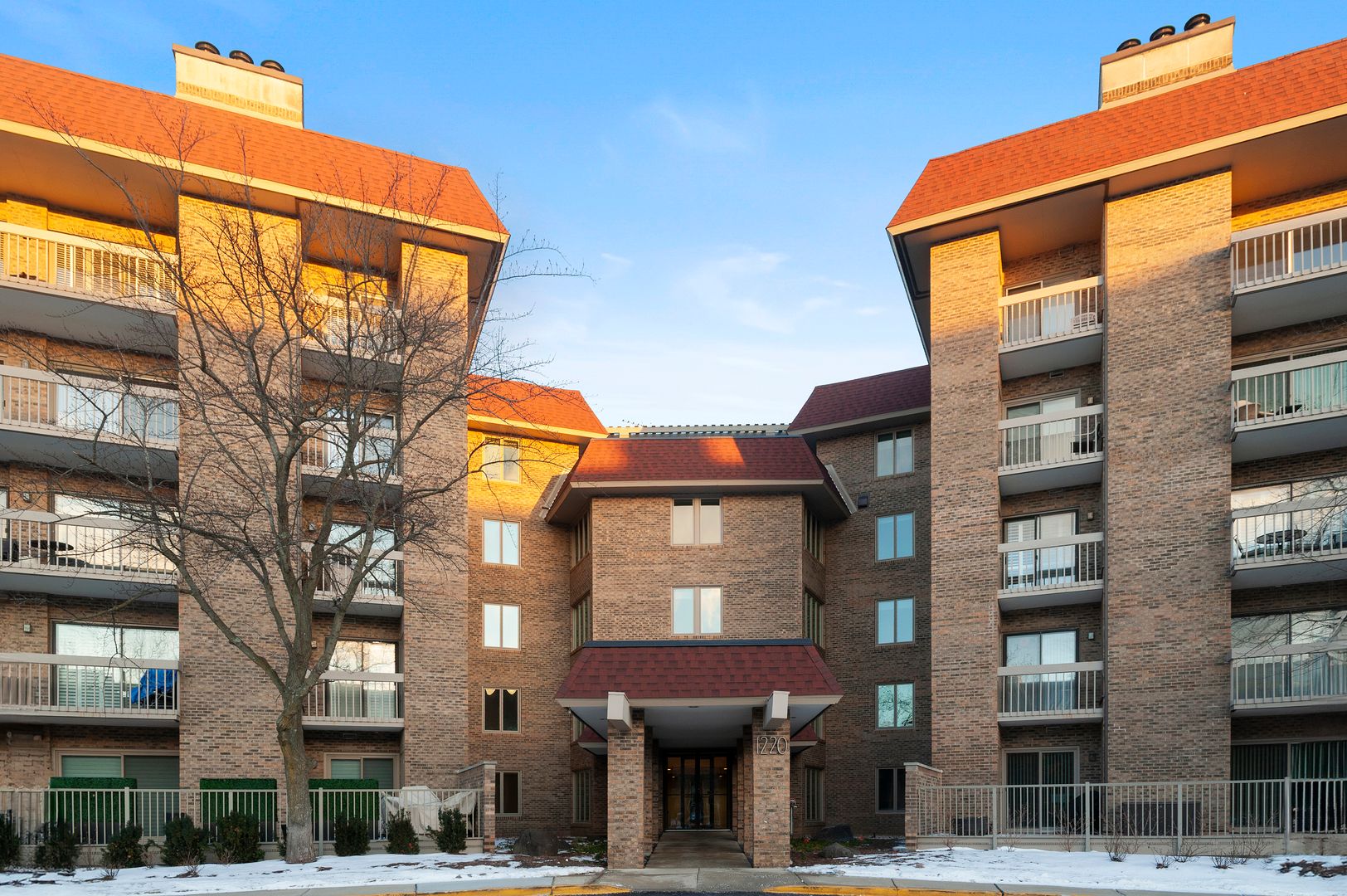 1220 Rudolph Road #1B — Northbrook, IL 60062