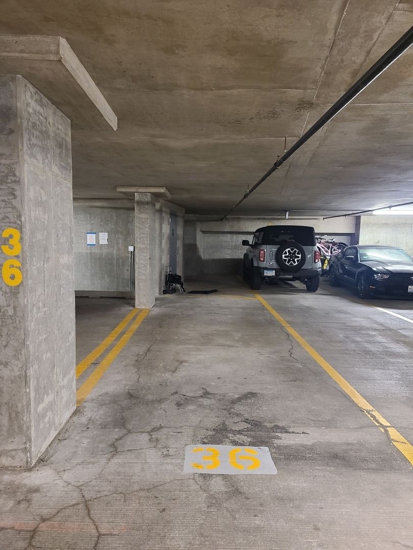 1335 S Prairie Avenue #GU-36 — Chicago, IL 60605