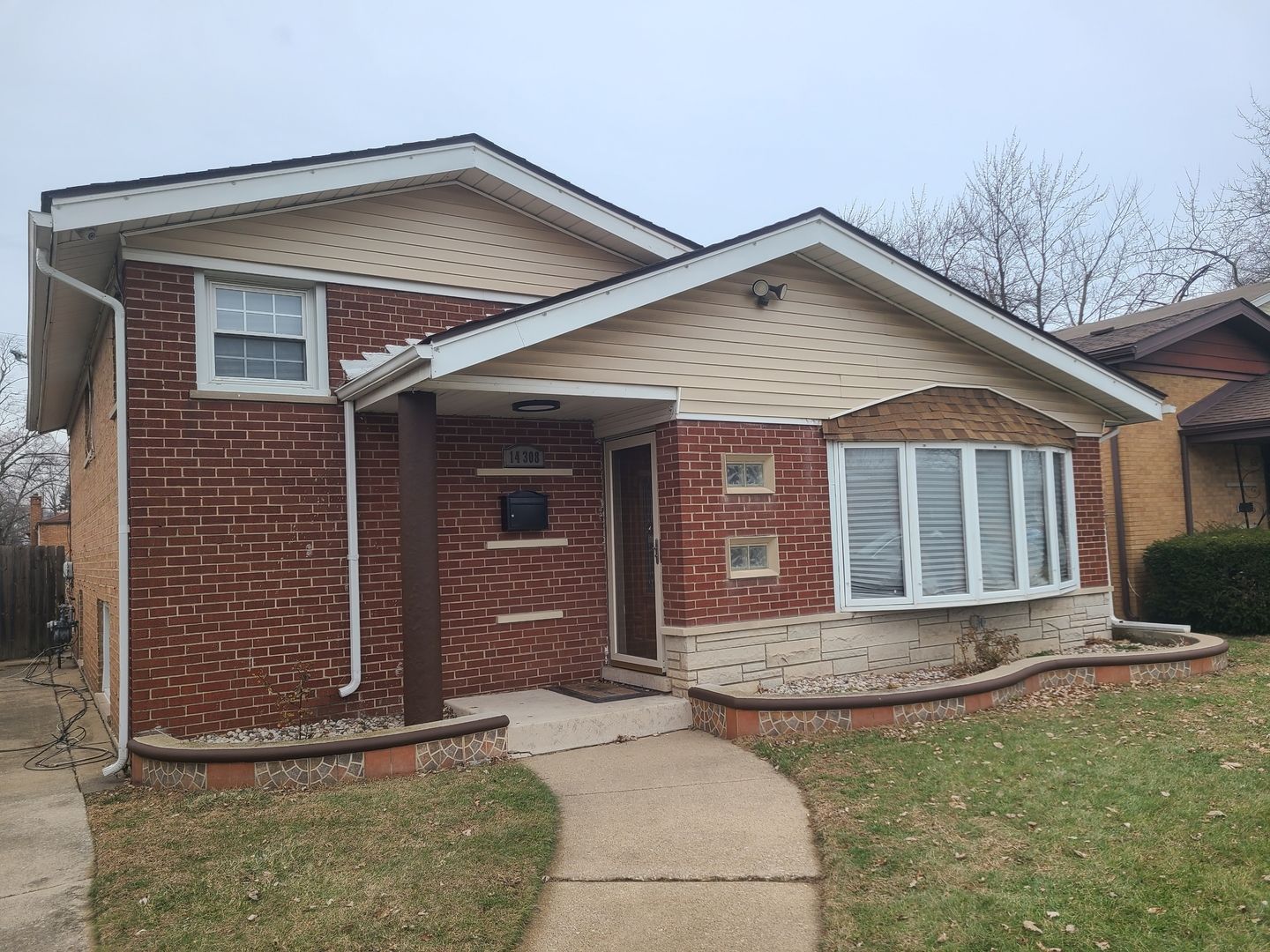 14308 Kenwood Avenue — Dolton, IL 60419