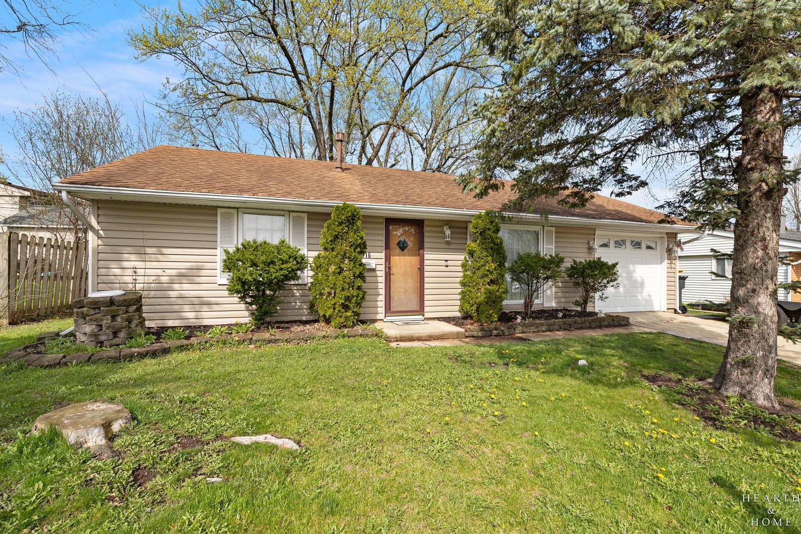 316 S Park Boulevard — Streamwood, IL 60107