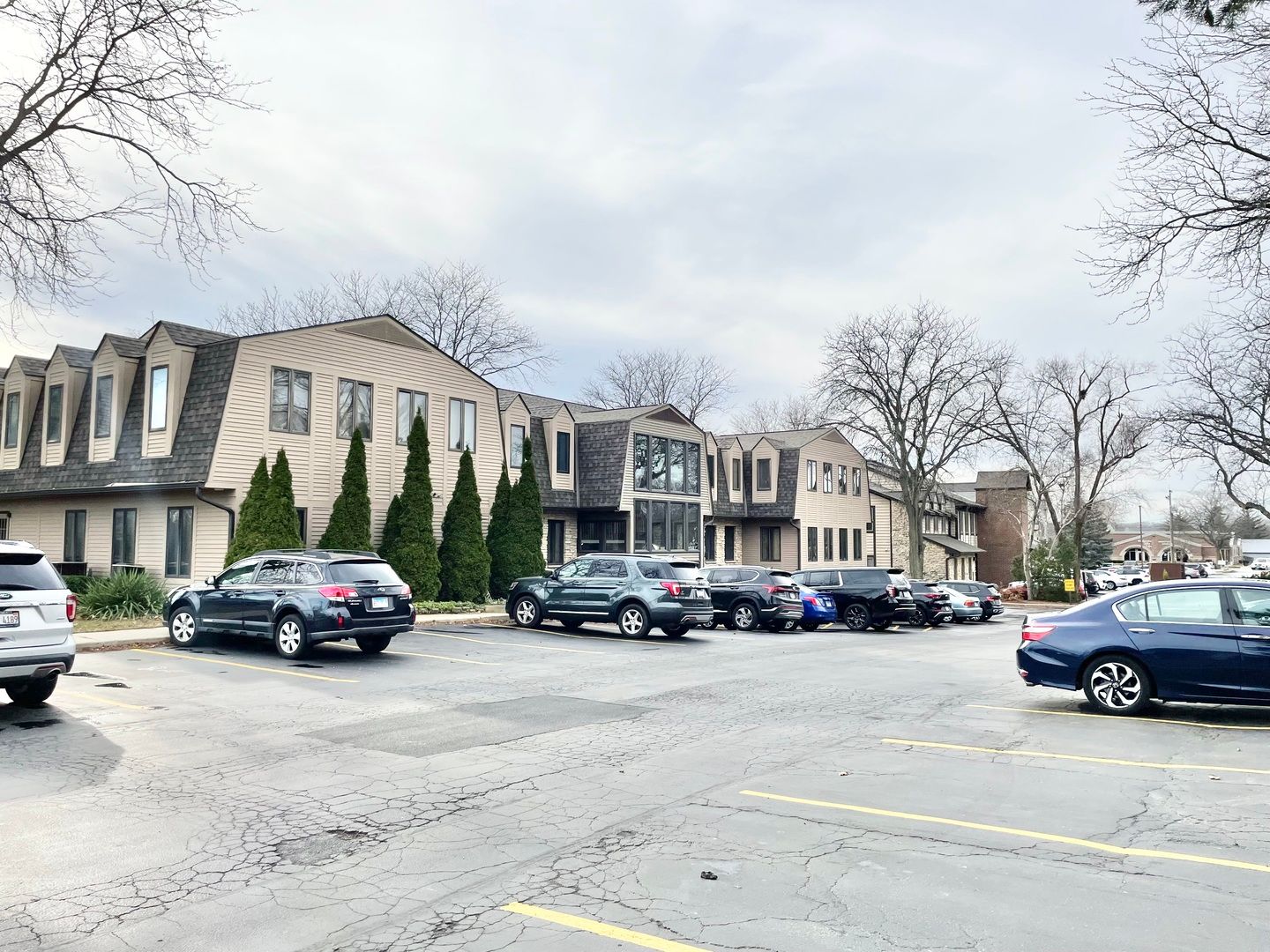2000 Larkin Avenue #301 — Elgin, IL 60123