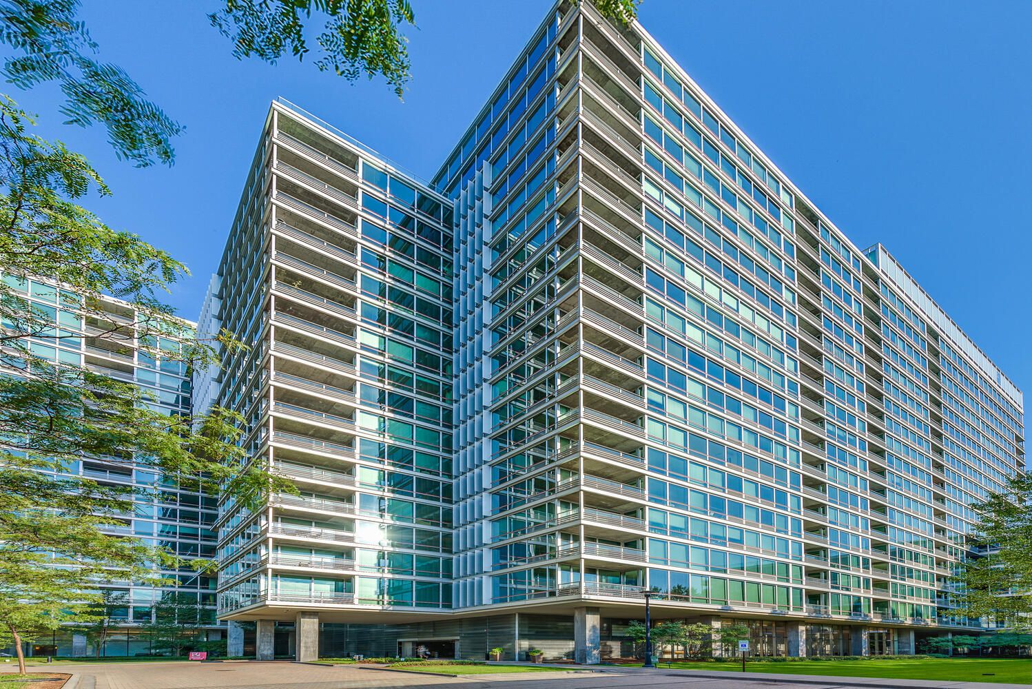 9655 Woods Drive #1102 — Skokie, IL 60077