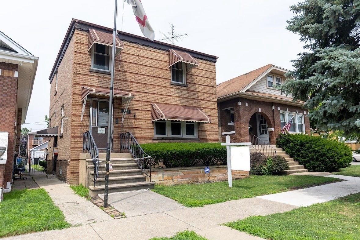 2802 Cuyler Avenue — Berwyn, IL 60402