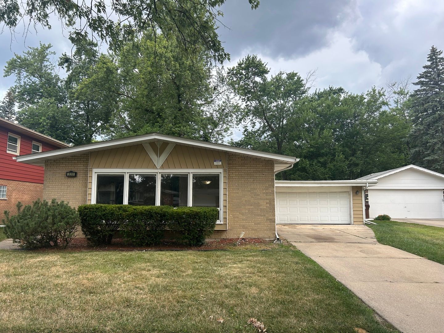 330 W Holly Court — Glenwood, IL 60425
