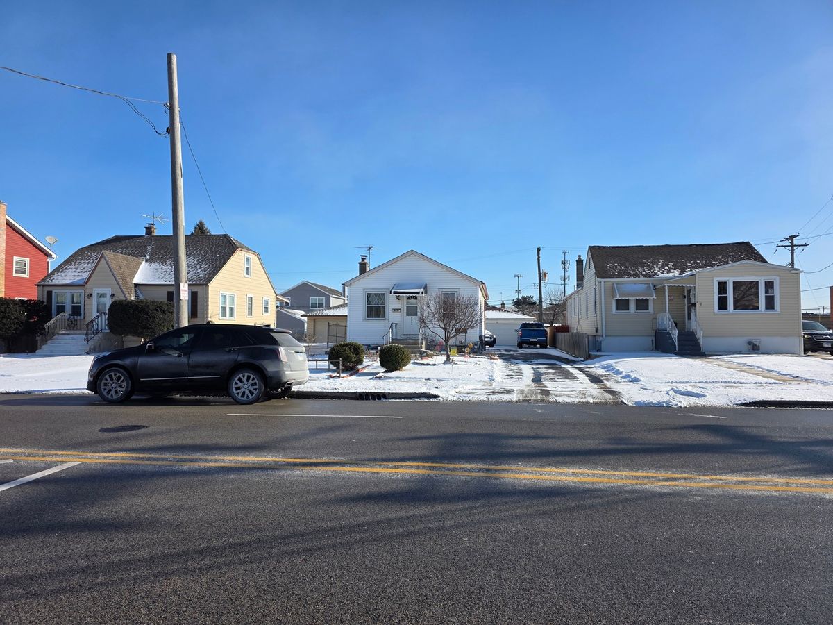 4241 Ruby Street, Schiller Park, IL 60176