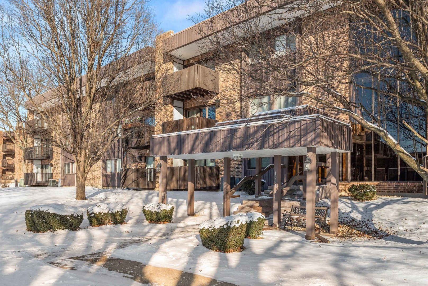 1501 Woodbridge Road #1A — Joliet, IL 60436