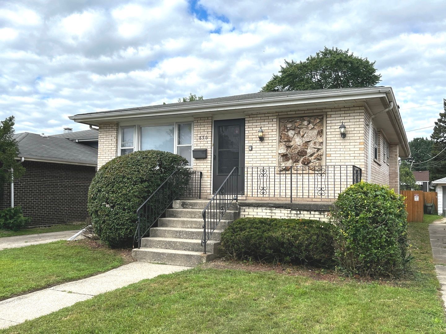 856 Mackinaw Avenue — Calumet City, IL 60409