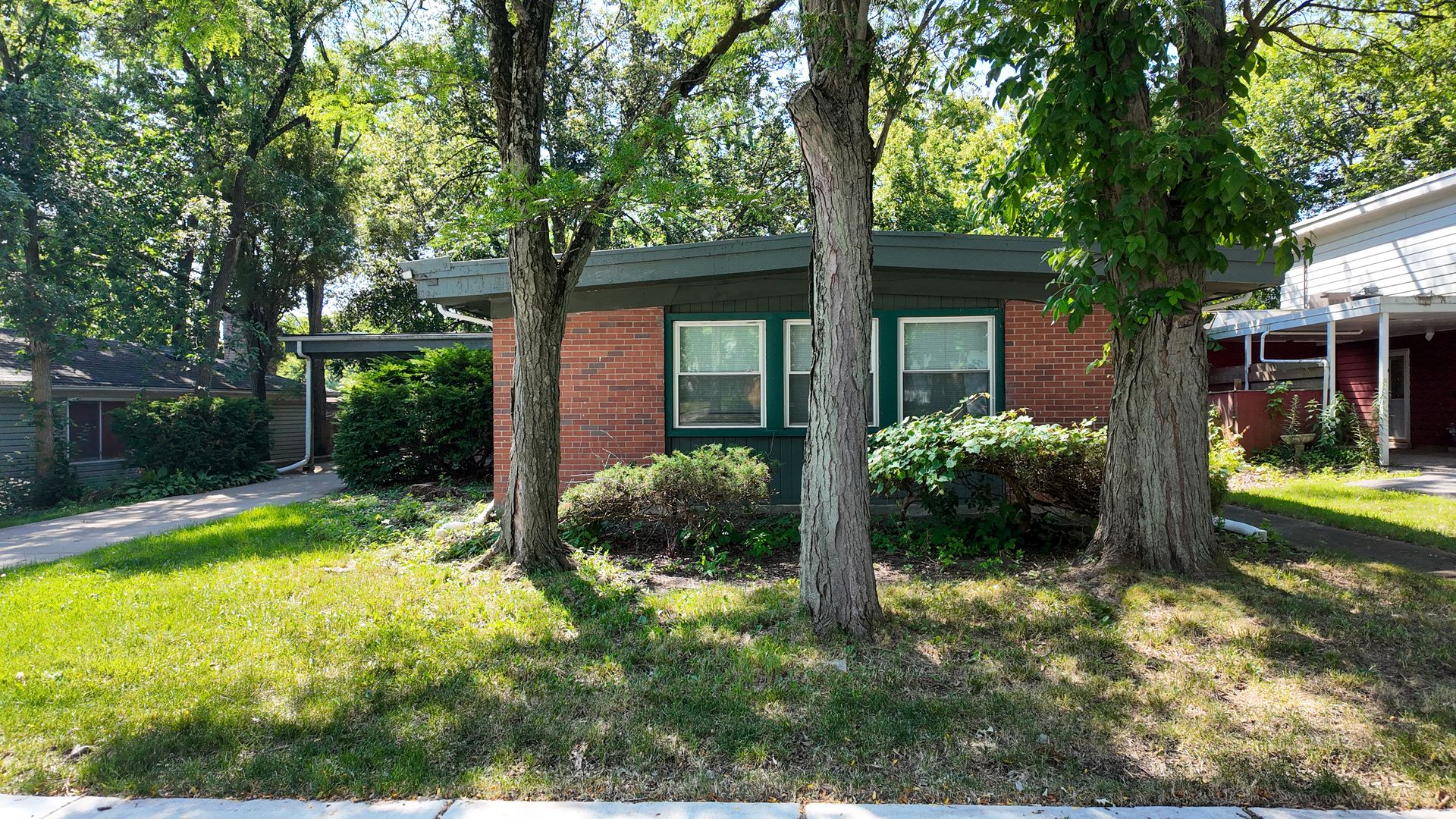 335 Oakwood Street — Park Forest, IL 60466