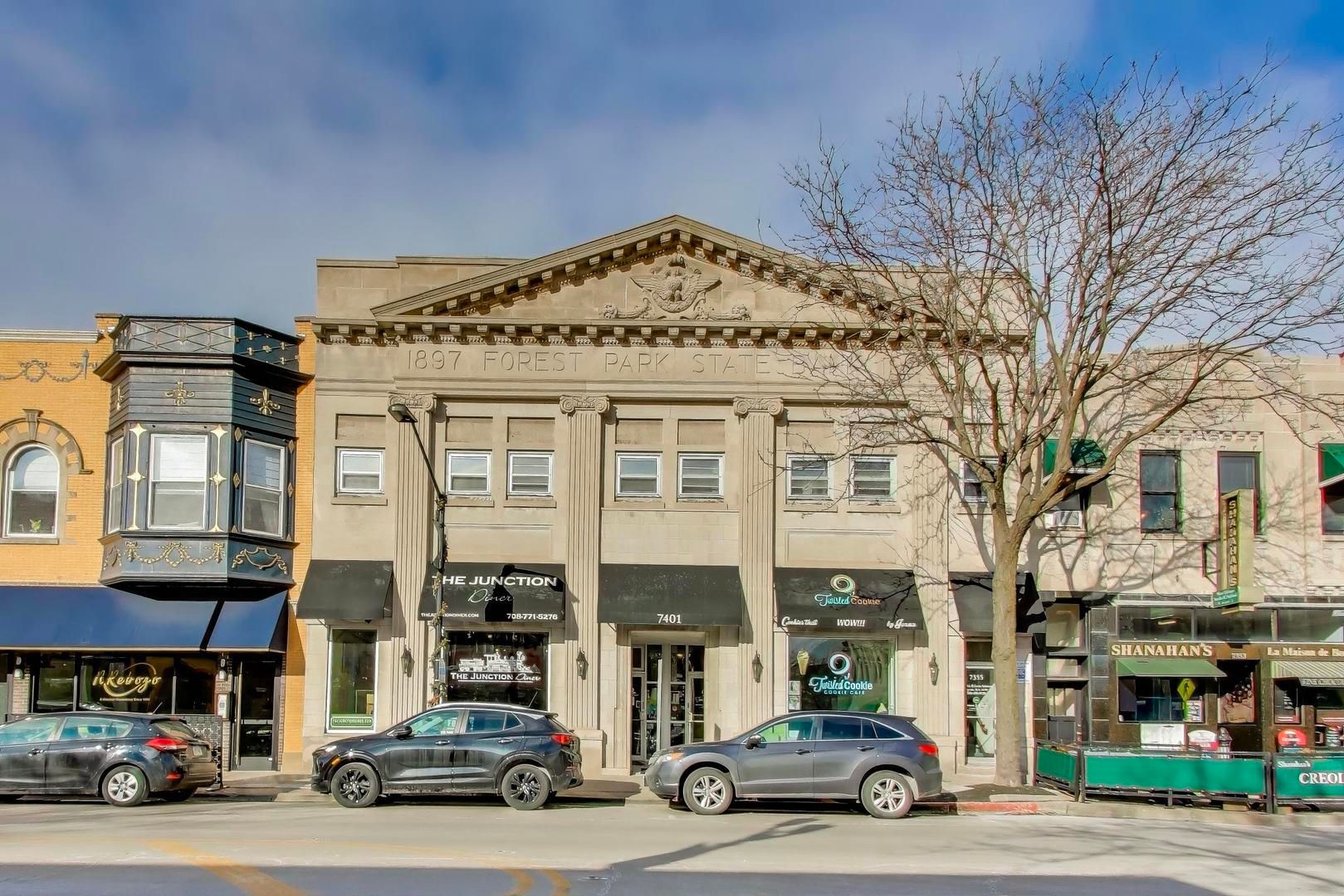 7401 Madison Street #4 — Forest Park, IL 60130