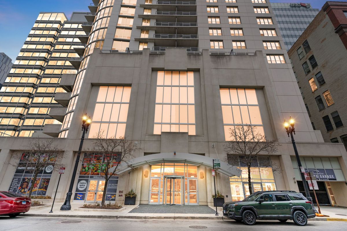 125 Jefferson Street, Chicago, IL 60661