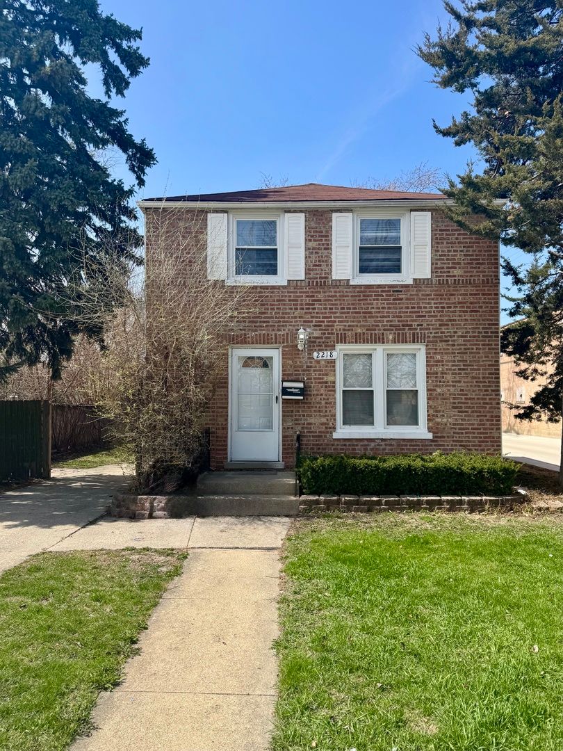 2218 S 11th Avenue — Broadview, IL 60155