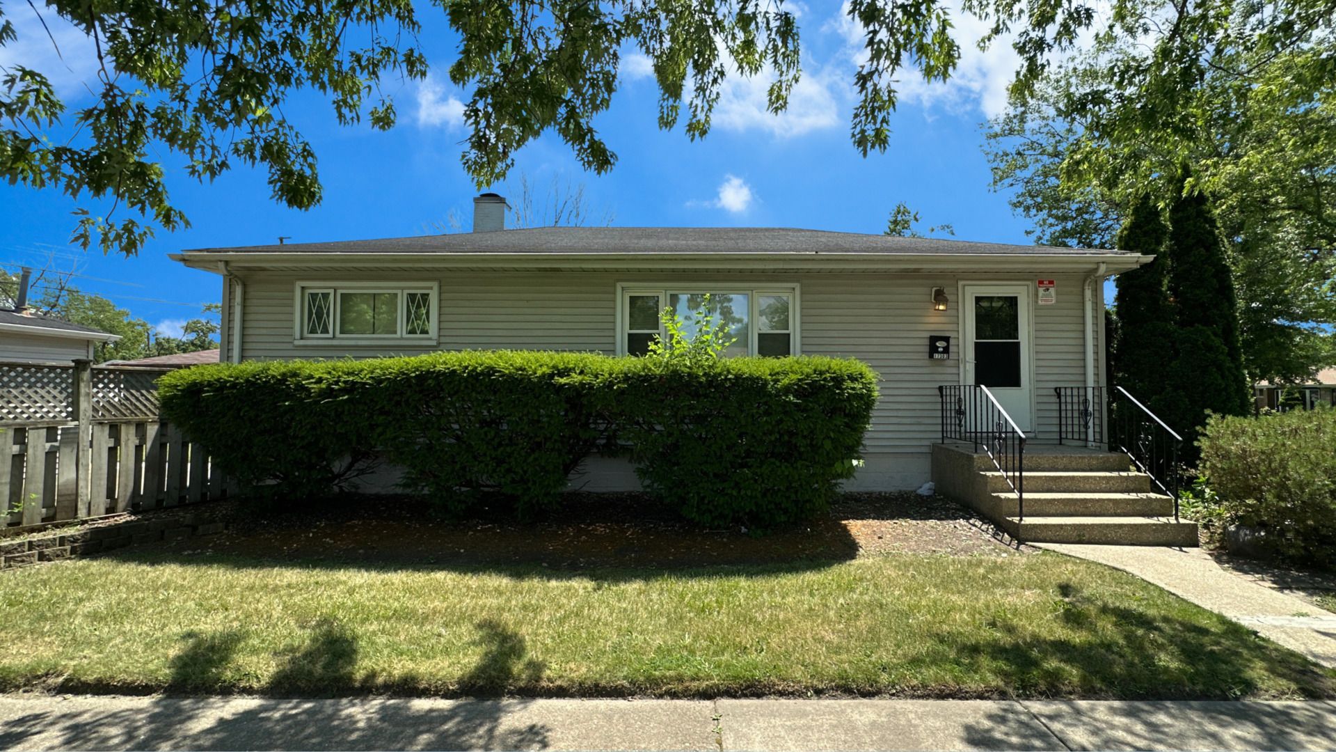 17303 Roy Street — Lansing, IL 60438