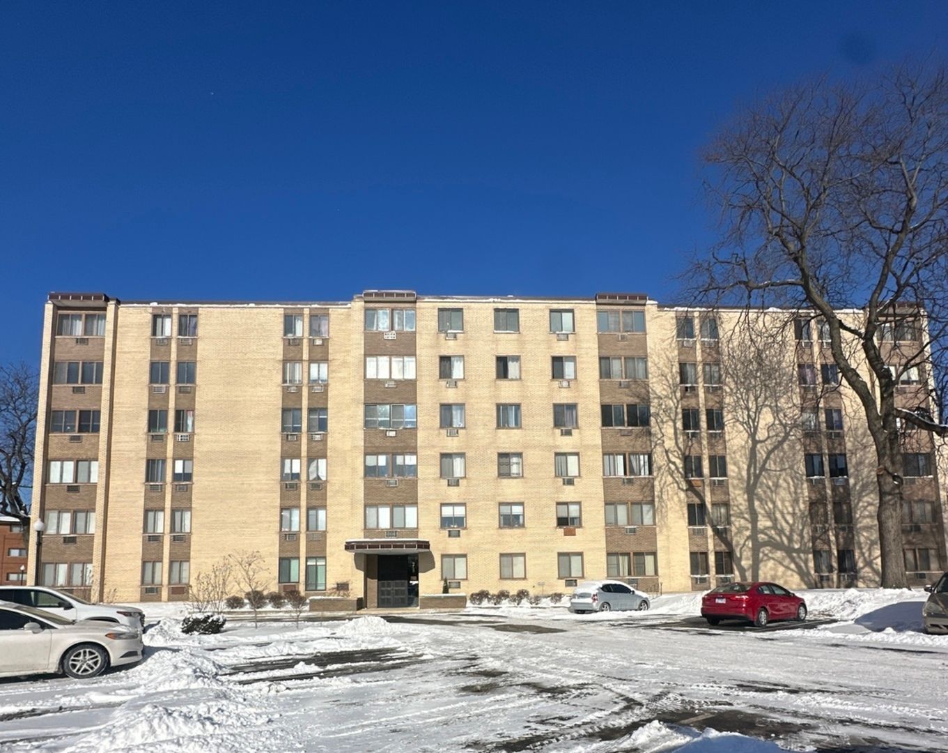 9725 S Karlov Avenue #401 — Oak Lawn, IL 60453
