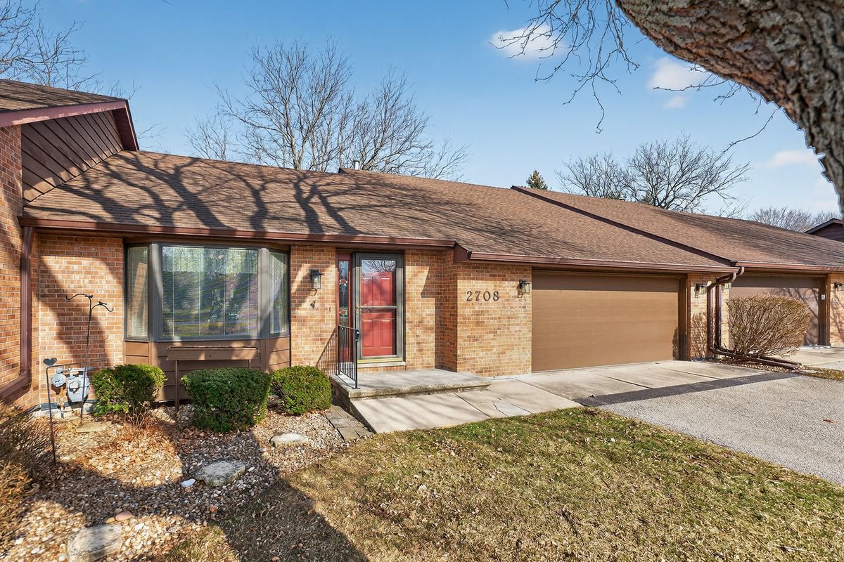 2708 Greenwood Acres Drive, DeKalb, IL 60115